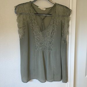 Love stitch lace tank